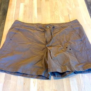 Columbia cotton nylon blend drawstring outdoor shorts size large 6” inseam